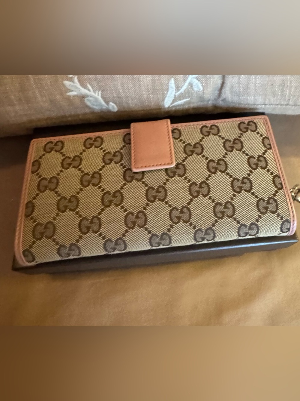 Gucci Beige GG Canvas Wallet with Pink Leather Trim - Picture 3 of 7